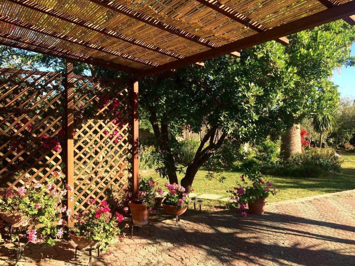 Casa Del Mirto Bianco Villa Chia Ngoại thất bức ảnh